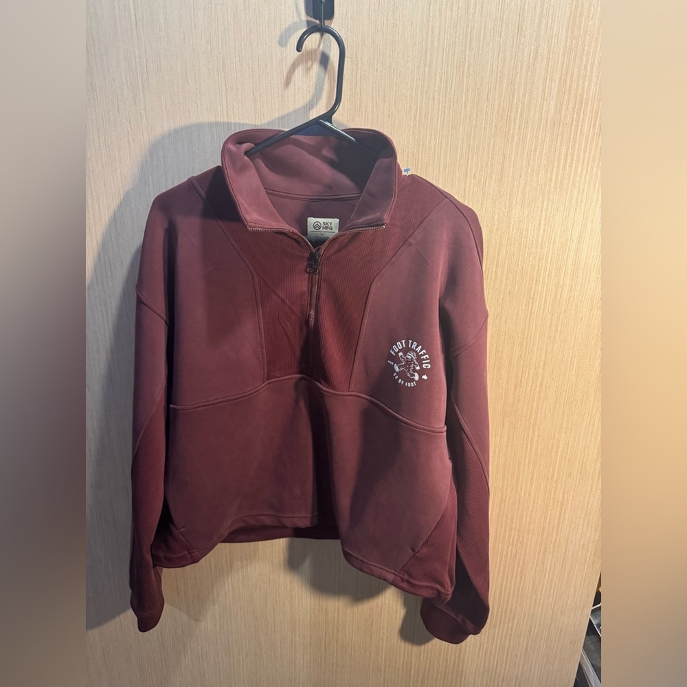 Sky MFG Foot Traffic Maroon Quarter-Zip Sweatshirt Size Medium